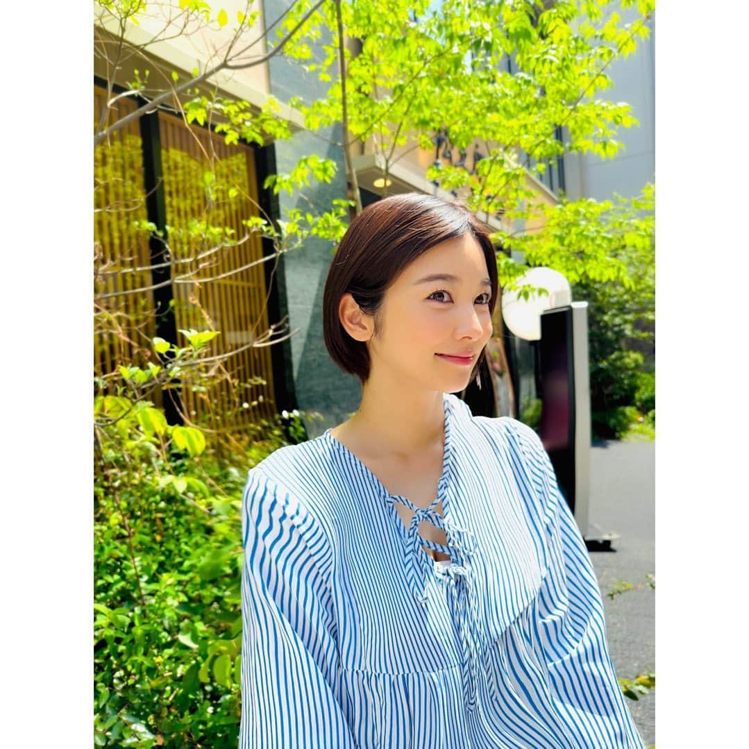 江藤菜摘のインスタグラム：「. 髪をばっさり切りました。 こんなに短くしたのは人生初かも。 . .」