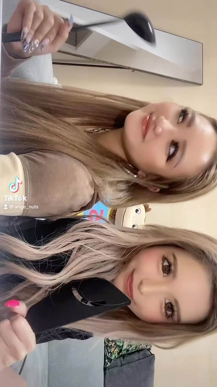 アンジェリカのインスタグラム：「💕💜💚💙🎶🤘🏾🤘🏾」