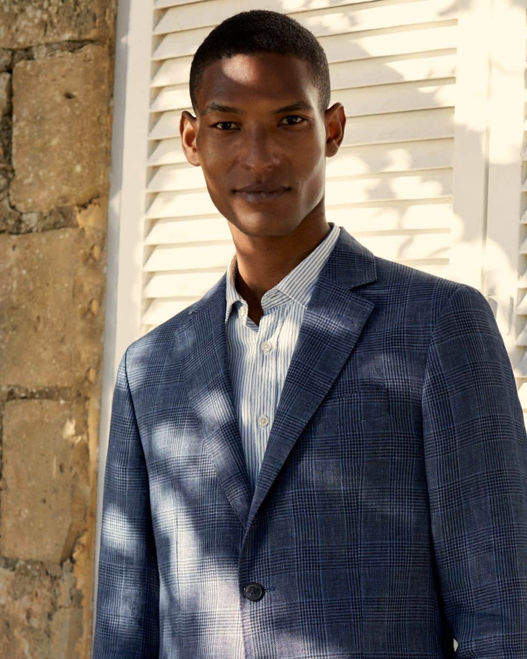 ファッソナブルのインスタグラム：「Discover stylish layers that will keep you looking sharp and feeling fresh in the warm weather. #Façonnable #Amafaçon」