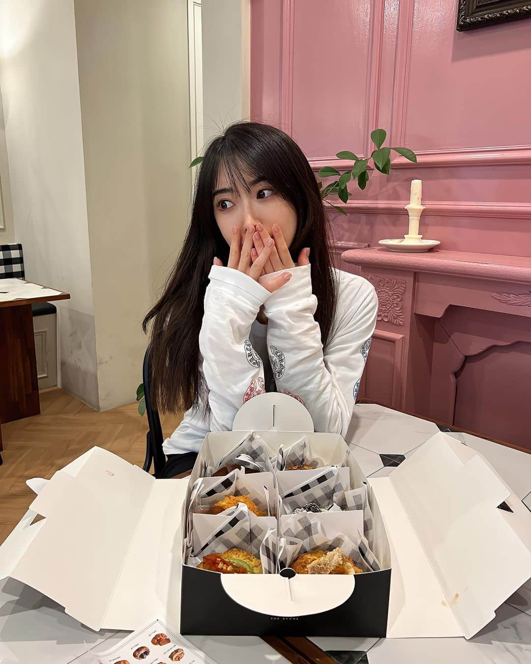 南杏奈さんのインスタグラム写真 - (南杏奈Instagram)「@vesi_the_scone  🇰🇷in cafe ☕️𓂃𓈒𓏸  #韓国旅行 #韓国カフェ#koreatrip #scone #sconesandjam」4月12日 20時09分 - anna1031__