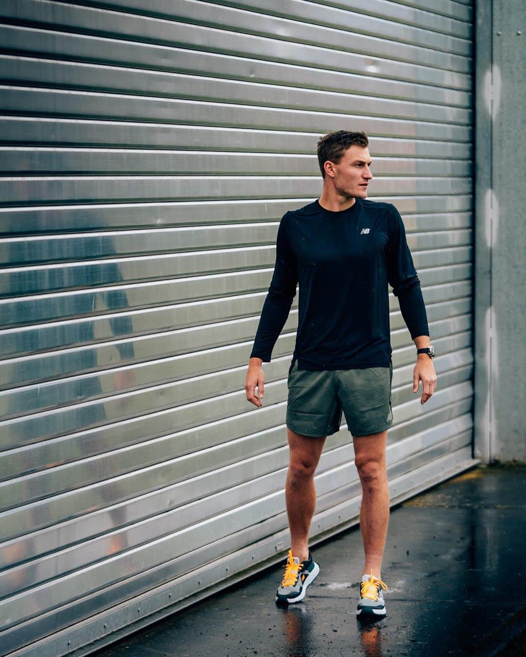 トーマス・レーラーのインスタグラム：「Anzeige - Well, even if I‘m not a runner by definition I enjoy my running workouts. I really hope you do too! Sure it doesn’t look as nice and perfect but that’s also not the purpose as you all know. As a top athlete I‘m happy that @newbalance at @zalando not only delivers amazing running gear since 1906, no it also shares a philosophy of running as a whole lifestyle. 🙏🏼🏃🏽‍♂️ So let‘s go out, warm up and get our running work done in our own very unique style and pace 📈 #zalandostyle #newbalance #newbalancerunning #RunYourWay」