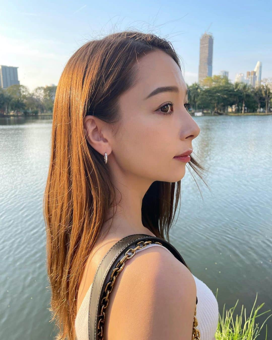 丹羽仁希さんのインスタグラム写真 - (丹羽仁希Instagram)「My lovely new earring 💎 横から見るとお花のモチーフが✨ Thx @louisvuitton」4月12日 20時24分 - __niki22