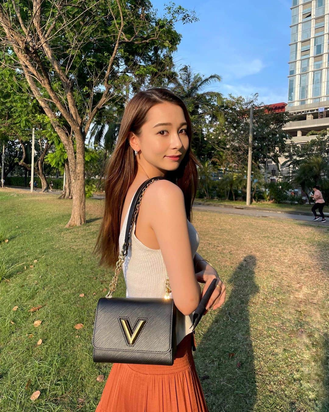 丹羽仁希さんのインスタグラム写真 - (丹羽仁希Instagram)「My lovely new earring 💎 横から見るとお花のモチーフが✨ Thx @louisvuitton」4月12日 20時24分 - __niki22