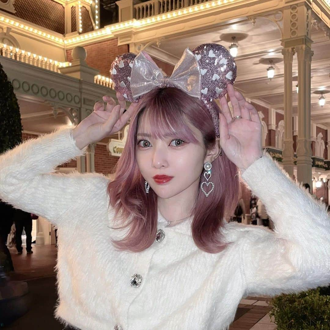 しゅがーさんのインスタグラム写真 - (しゅがーInstagram)「Disney投稿最後💭  #disney #ディズニーランド #ピンクヘアー」4月12日 20時27分 - syugasyuga14