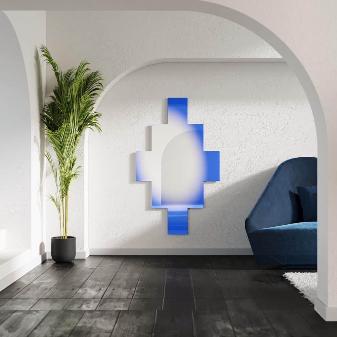 マルセロ・ブロン カウンティ・オブ・ミランのインスタグラム：「The double⁠ and the reflection of a symbol that is already a mirror in itself becomes a form for an object in two dimensions.  EDAIRD, a mirror I collaborated on with @driade_official is now available at driade.com  Ph @150up  Ph @romeo_rodeo (portrait) Ph. @iacopobarattieri」