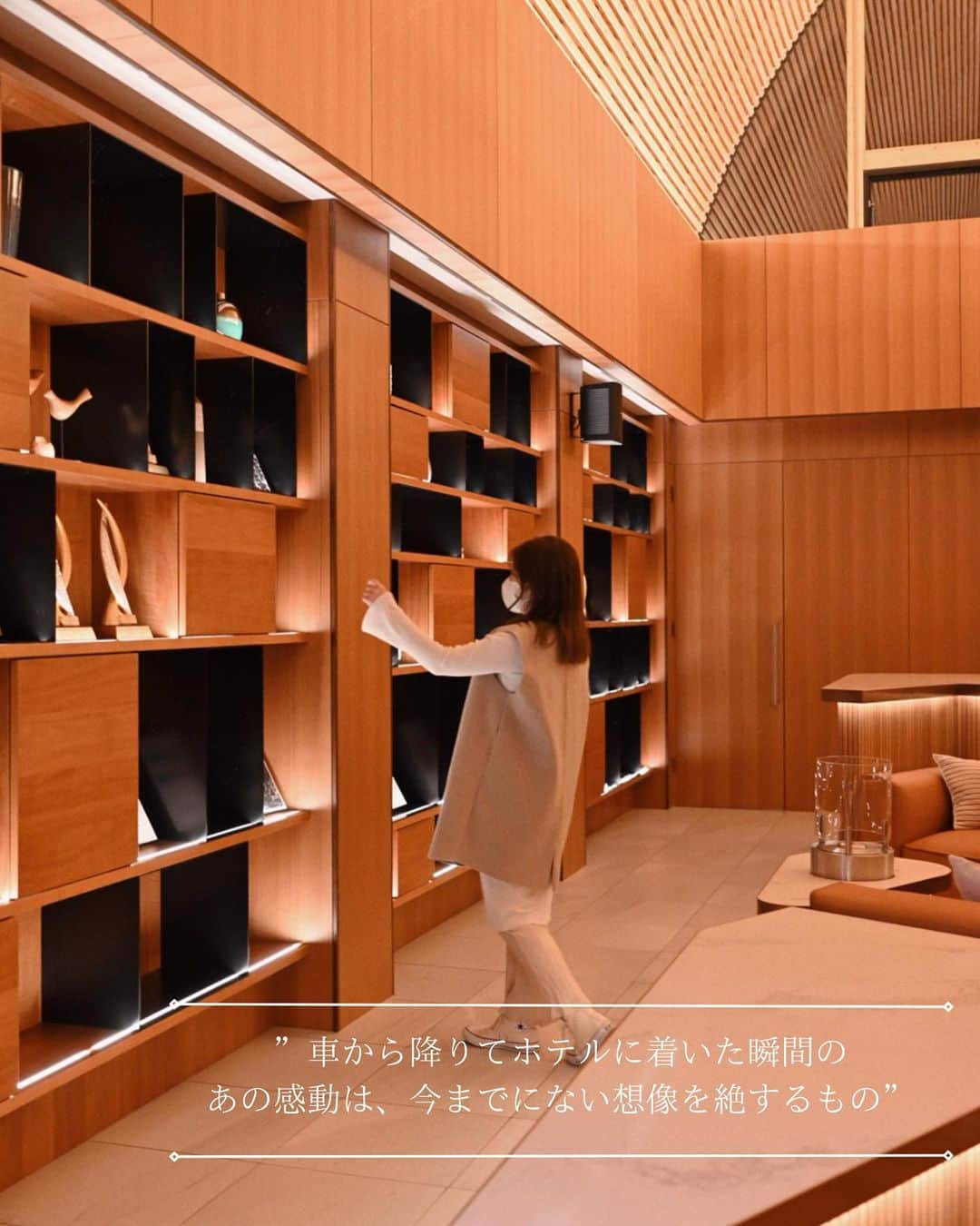 MEGさんのインスタグラム写真 - (MEGInstagram)「⌇ANDARU COLLECTION NISEKO  2022年6月にOpen. 約9200㎡の広大な森の中にあるわずか6棟のプライベートヴィラを一棟貸切。 世界屈指のアウトドアリゾート、ニセコの大自然が堪能できる🏔️  車から降りてホテルに着いた瞬間のあの感動は、今までにない想像を絶するものだった。  広々とした2階建てヴィラは、ラグジュアリーなのに、木の温もりで居心地が良くて、ホテルに籠りたくなる”一歩も外でなくていいや“状態になる。  1階にはダブルベッドが2台とテレビ、ウォークインクローゼット、バスルーム、 2階にはソファベッドとテレビ、食器付き、簡易キッチン、カプセル付きコーヒーマシン、BALMUDAレンジがあるから、お部屋でコーヒーを淹れた☕️  🥪Breakfast  季節毎に異なる贅沢なアメリカンブレックファースト。今回はメインディッシュ3種類(エッグベネディクト/オムレツ／スクランブルエッグ)のうちエッグベネディクトにした。ソースは酸味とコクがあって、凄く美味しかった。  夏はニセコの食材を味わうBBQもできるそう。 ラフティングや登山、トレッキング、カヌーなど。 冬はパウダースノウに囲まれたステイ。  国外の旅行者が1年を通じて数多く訪れる理由がわかる🇯🇵次は真冬に、あの感動を味わいに、また絶対に来る。 私の中で“一生に1度は訪れてほしい贅沢ヴィラ“に😌🧡  1棟4人まで。 Check in  15:00- Check out -12:00  📍北海道虻田郡倶知安町樺山２１７−８  札幌・新千歳空港から車で約2時間 札幌から電車で約3時間 JR「比羅夫駅」徒歩17分 JR倶知安駅よりタクシーで約15分 倶知安駅より無料送迎車有り「事前予約必須」  #PR  @andarucollection_niseko   #hotel_megvlog  #AndaruCollectionNiseko #アンダルコレクションニセコ #ニセコ #ニセコ町 #アンダル #ラグジュアリーヴィラ #ヴィラ   #ニセコ旅行 #北海道旅行  #北海道ホテル #ホテルステイ #ラグジュアリーホテル #国内旅行 #ホテル」4月12日 20時30分 - _meg_7