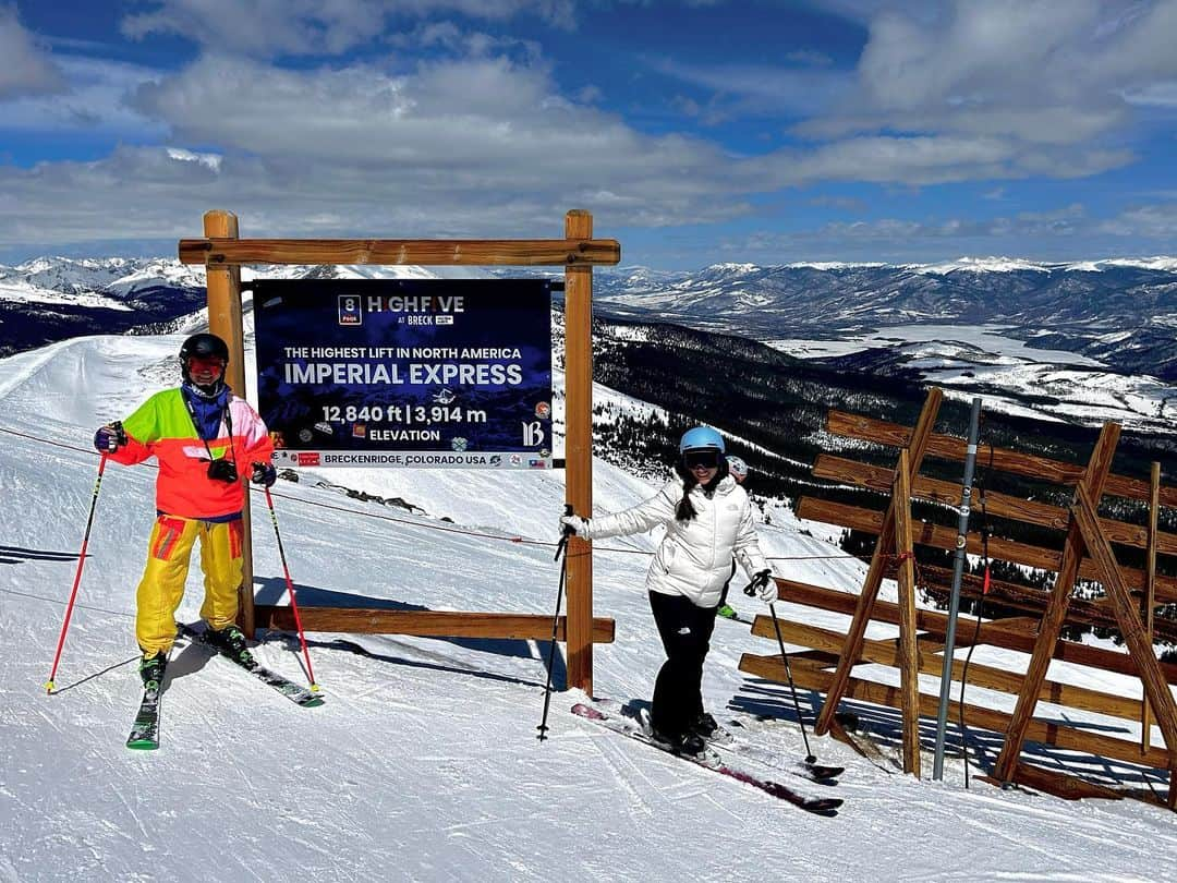 Rozinaさんのインスタグラム写真 - (RozinaInstagram)「Easter?? More like spring break part 2😈 #skibreck#breckenridge#ski」4月13日 7時25分 - rozinataguchi