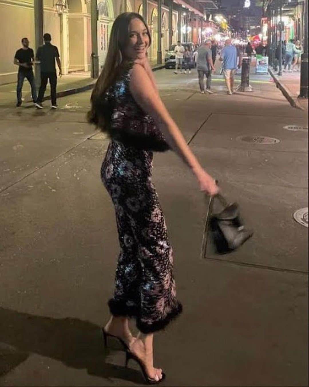アナスイのインスタグラム：「Dream girl @spaceykacey wearing Anna Sui Resort 2023.   #AnnaSuiResort2023」