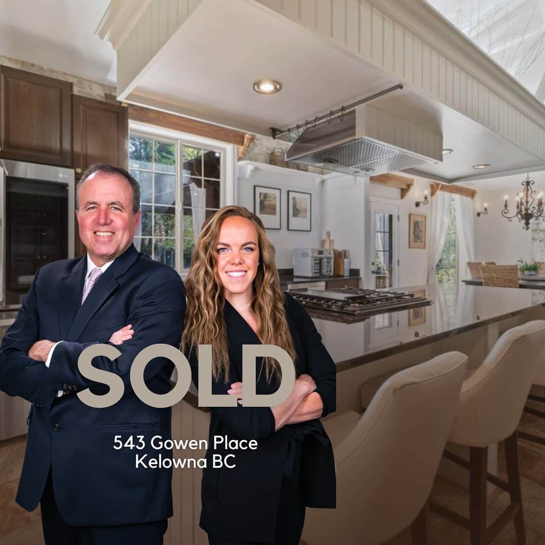 のインスタグラム：「SOLD! A HUUUGEE congratulations to our buyers on this one - what a gorgeous place to call home 😍😍😍  We are so excited for you to enjoy it. Counting down the days until possession!!! ❤️☀️🍾  Thank you @vanessaegraham for all your help on this - it is wonderful working with you ☺️  Kierra Smith 250-300-1114 Royal LePage Kelowna Kierra.smith@olympian.org  Andrew Smith 250-979-8066 Royal LePage Kelowna Andy@okanaganbc.com」