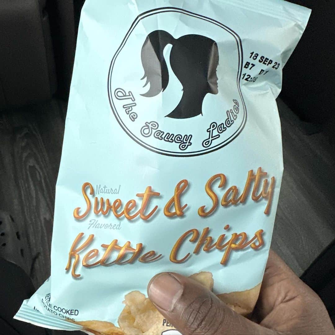 クエストラブさんのインスタグラム写真 - (クエストラブInstagram)「These Sweet N Salty Chips >>>> your fav Chips  W🤯w.  @the.Saucy.Ladies」4月13日 7時12分 - questlove