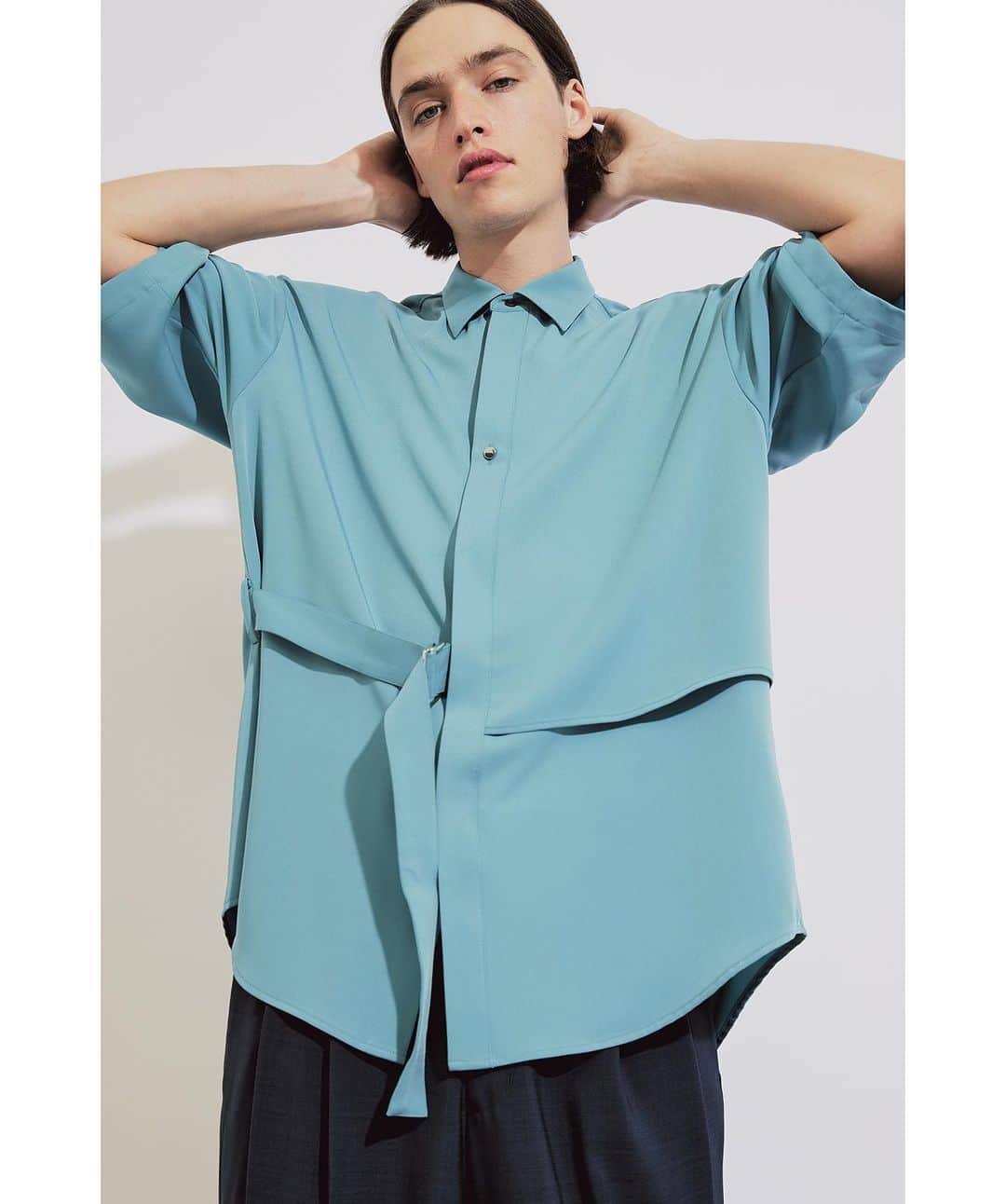 tk.TAKEO KIKUCHIさんのインスタグラム写真 - (tk.TAKEO KIKUCHIInstagram)「【NEW ARRIVAL】 フロント部分にベルトをつけたタイロッケン仕様のシャツ。留め具の四角カンやメタルボタンをシルバーで統一することで上品な印象です。  shirt(商品番号 170-86303) なめらかタイロッケン半袖シャツ ¥9,900(TAX IN)  詳しくは @tk.takeokikuchi_official  からオフィシャルサイトをチェック！  #tkTAKEOKIKUCHI #tk #takeokikuchi #ティーケータケオキクチ #タケオキクチ #ファッション #レディースファッション #ユニセックスファッション #メンズシャツ #レディースシャツ #タイロッケン #オーバーサイズシャツ」4月12日 22時30分 - tk.takeokikuchi_official