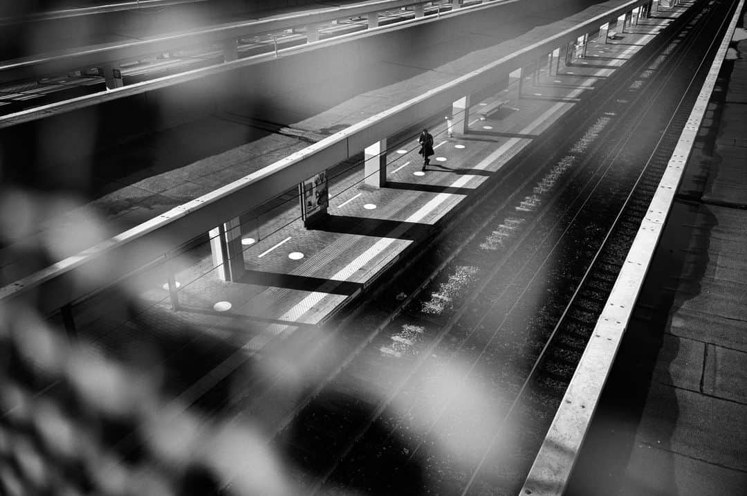 ライカさんのインスタグラム写真 - (ライカInstagram)「Next station...  The monochrome world.  📷:@pastrunho with Leica M11 #LeicaCamera #Leica #🔴📷 #LeicaM11#StoryInMonochrome」4月12日 23時00分 - leica_camera