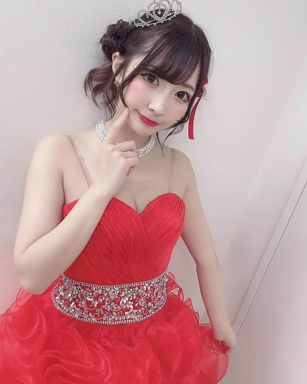 伊藤里織のインスタグラム：「2023.4.11 生誕祭ありがとう❤️❤️ . 最強ｱｲﾄﾞﾙでいられるように、これからもｷﾗｷﾗ輝くから目を離したらだめだよっ！ . . .  #KNUoNEW #マジック界のパイオニア #グラビアトリッカー #マジシャン #グラビアアイドル #水着 #偶像 #自撮り #自拍 #インスタグラビア #instagravure #gravure #beauty #japanesegirl #日本的 #性感內衣 #性感 #内衣 #泳衣 #粉我 #アイドル #idol」