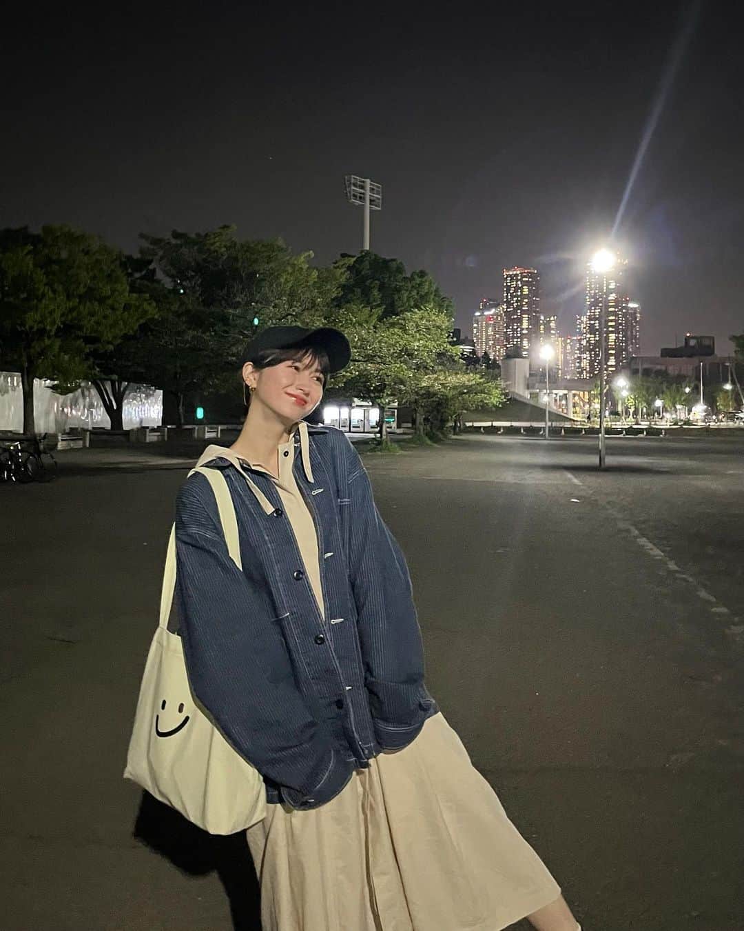 クリスティーナ菜波さんのインスタグラム写真 - (クリスティーナ菜波Instagram)「試合観戦後の夜景が綺麗でした☺︎ 結構会場によって夜の試合だと景色綺麗なところも多くて、お散歩しながら帰るのが好き🚶‍♀️おやすみなさーい😪🌙  #bリーグ #ななみのしふく」4月12日 23時22分 - nanami10910