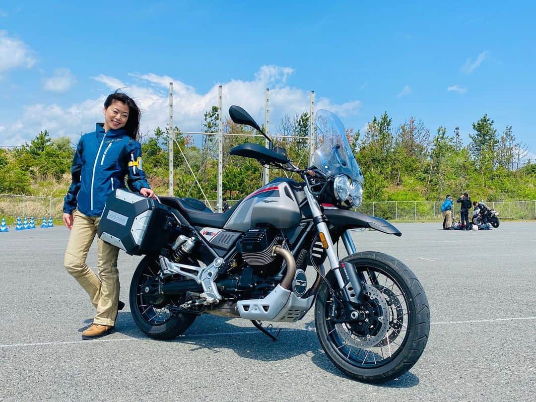 木村亜美さんのインスタグラム写真 - (木村亜美Instagram)「今日はメディア向け輸入二輪車試乗会で、色んなバイクたくさん乗り比べしました！ 明日も色々試乗して勉強します🏍✨  動画は後日公開です^^*   #JAIA輸入二輪車試乗会」4月12日 23時24分 - ami_kimura0327