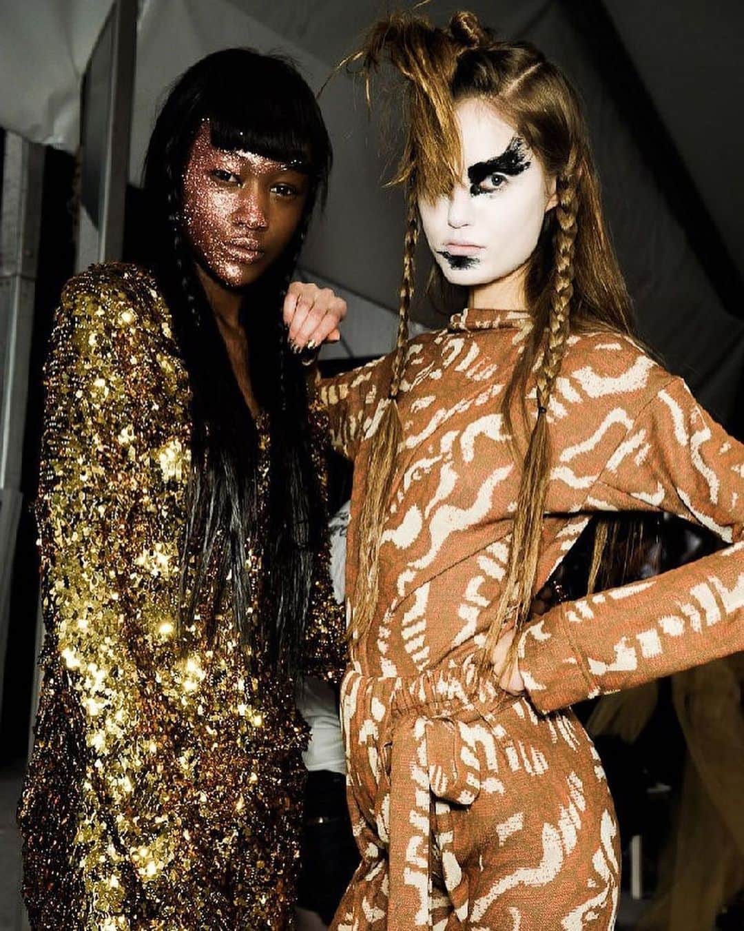 ValGarlandのインスタグラム：「VIVA LA VIV💥💥💥💥  @viviennewestwood @ndreaskronthaler Gold AW/11  @sabina_schreder  @thevalgarland  @jimmypaulhair  #ValGarland」