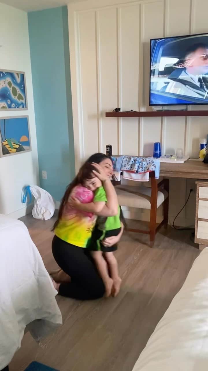 ディーナ・ニコール・コルテーゼのインスタグラム：「The first gift my baby ever bought me .. at first I didn’t see it it was under paper so I thought he was trying to scare me because he’s a little scooch.. but he actually picked out a ring in the gift shop and asked Gigi if he can buy this for mommy .. my sweet sweet boy ❤️🥰」