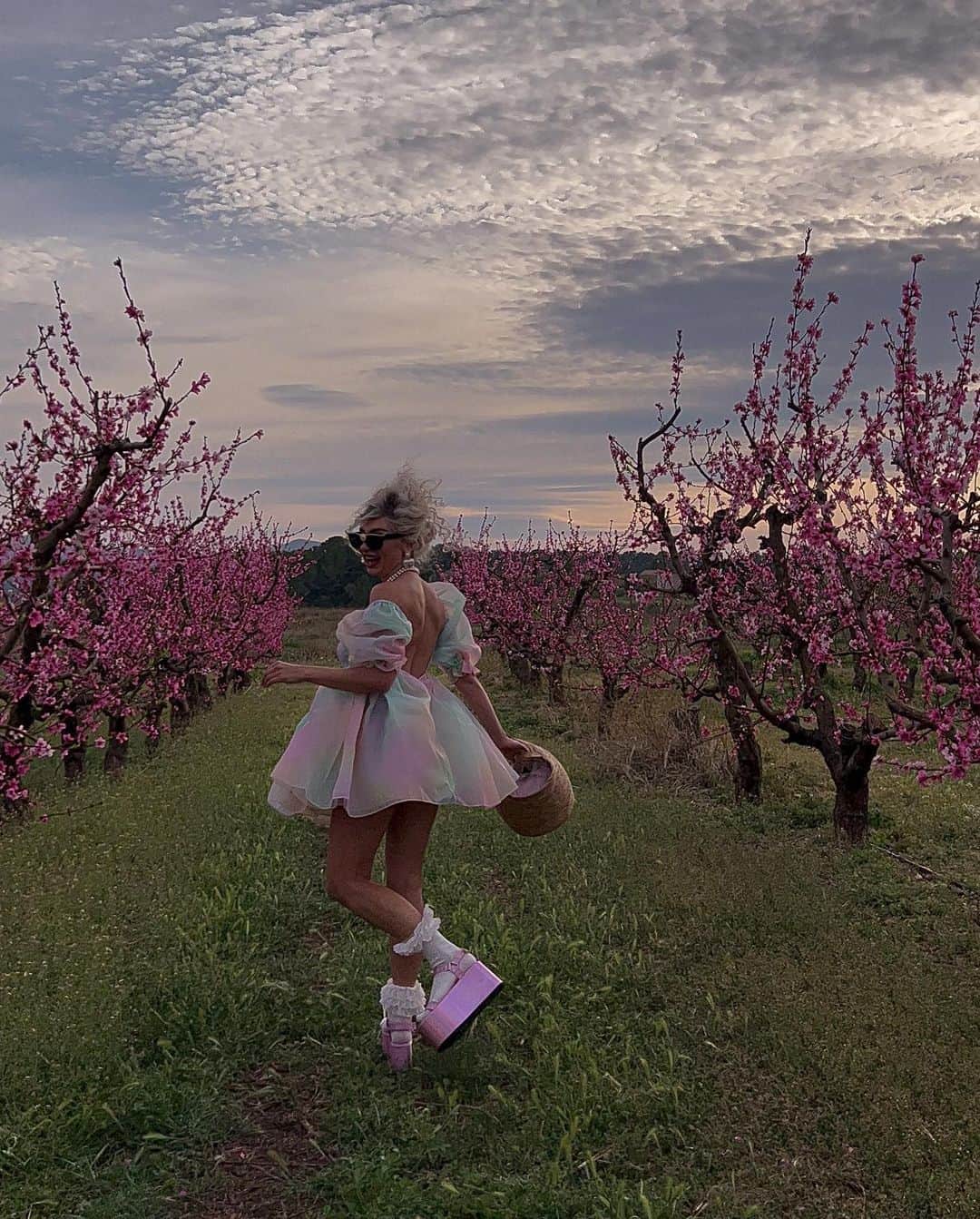 イリーナ・イワノワさんのインスタグラム写真 - (イリーナ・イワノワInstagram)「Wearing the cutest pink shoes @cuccoofootwear and unreal rainbow dress have added to the surreal cherry blossoms sunset.  Search CUCCOO SS23 at SHEIN  #cuccooss23 #cuccoo #cuccoobaddie  $$$ OFF CFB307  Item ID :  12717694」4月13日 0時03分 - hipdoll