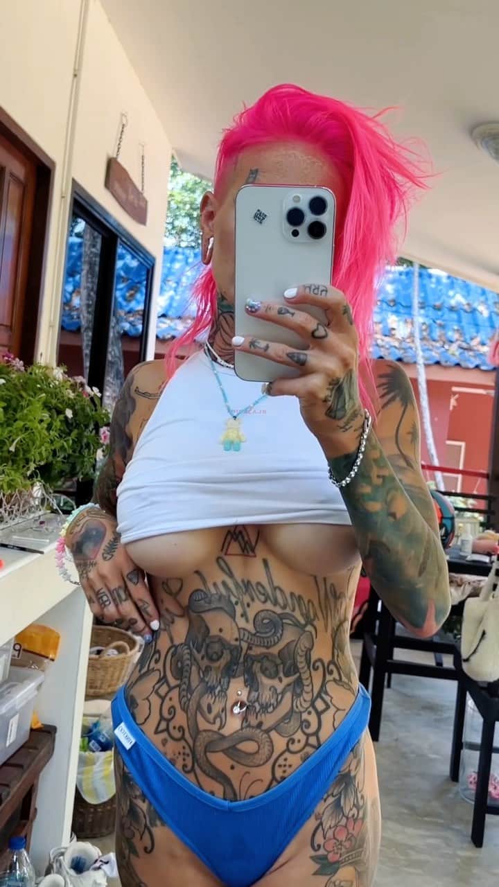 Bantik Boyのインスタグラム：「Sweaty 🥵  #bantikboy #sweaty #phuket」