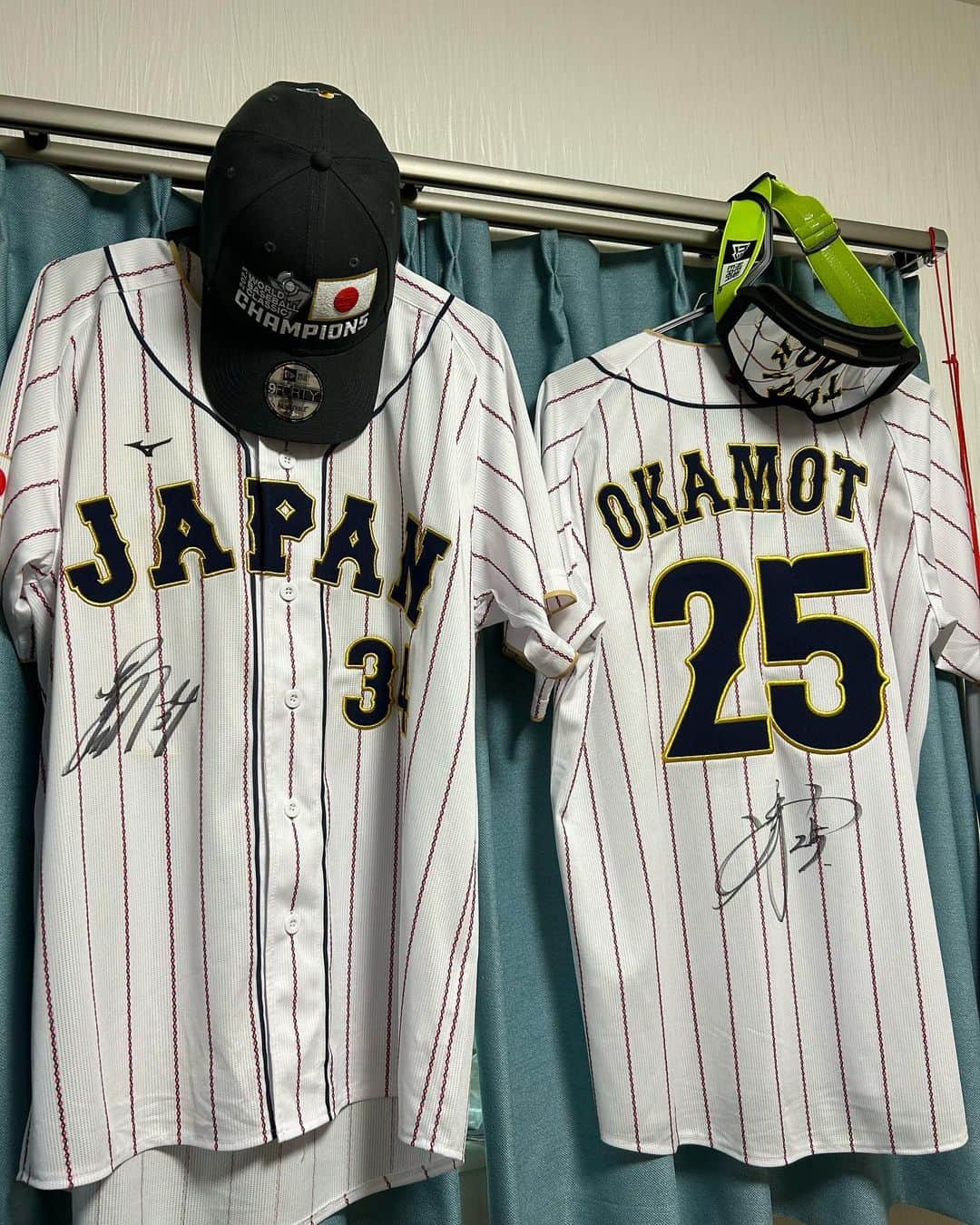 津田篤宏のインスタグラム：「マイWBCミュージアム #ごいごいすー #WBC #25 #34 #new era」