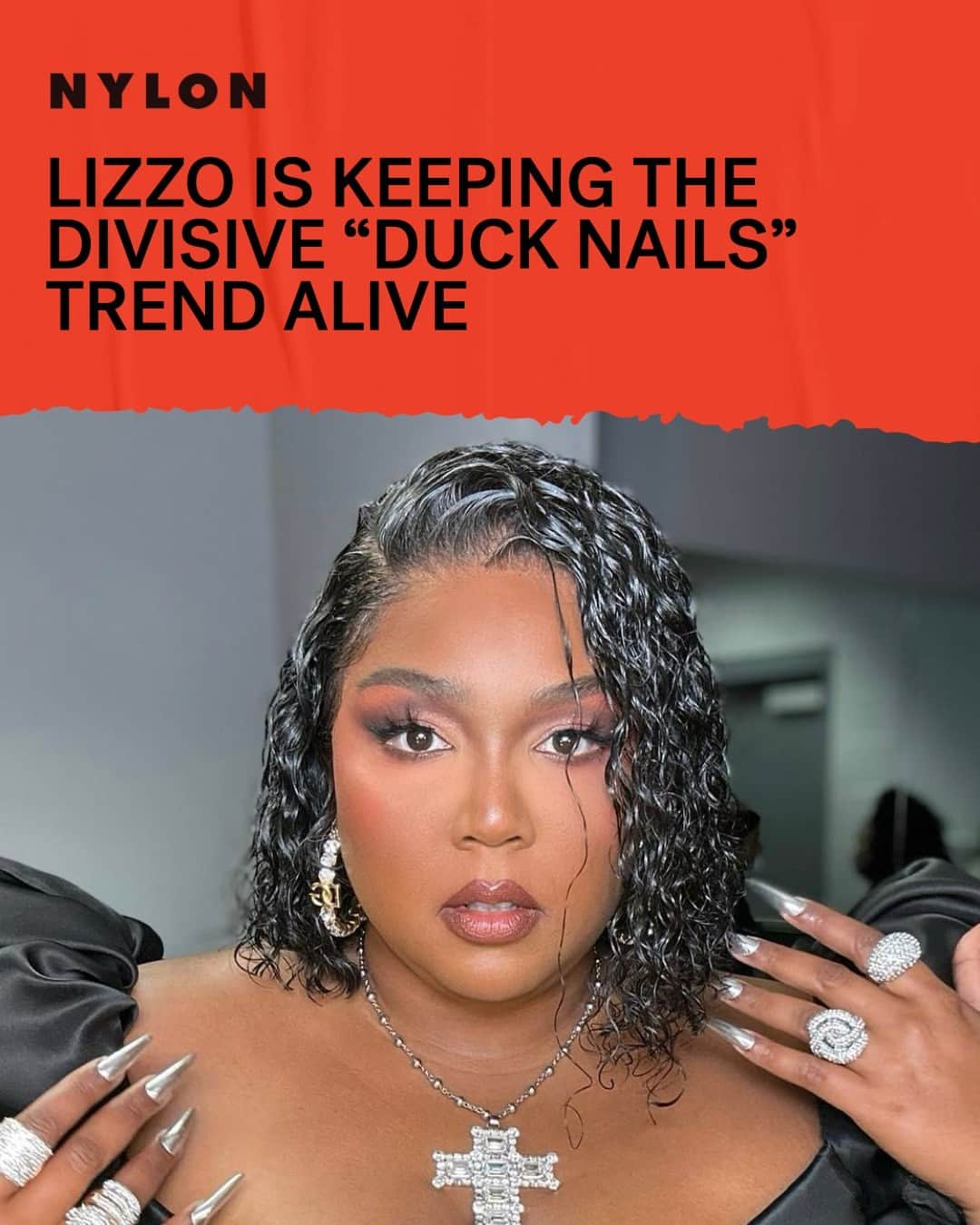 Nylon Magazineさんのインスタグラム写真 - (Nylon MagazineInstagram)「The 2010s extreme #DuckNails have re-entered the chat... and the internet is divided. Link in bio to see #Lizzo's latest manicure — proving the controversial nail shape is making its way back. [RG: lizzobeeating]」4月13日 0時26分 - nylonmag