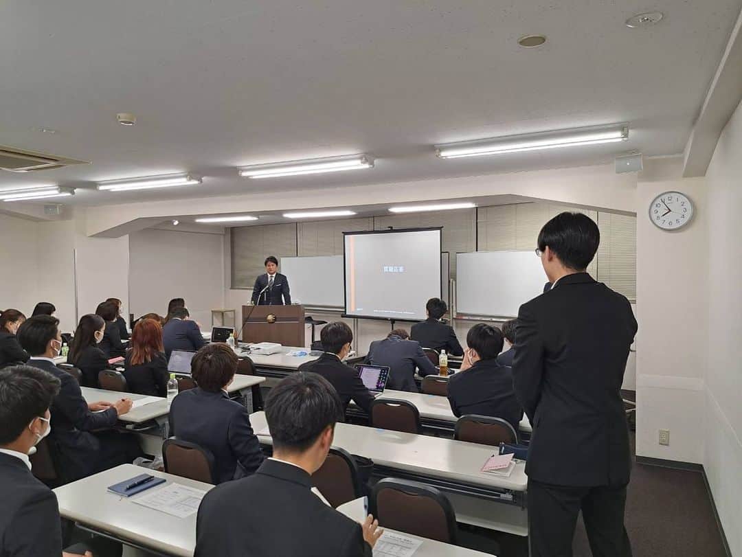 高橋由伸さんのインスタグラム写真 - (高橋由伸Instagram)「今日は「東京六大学野球ゼミナール」の開講式で少しお話しさせて頂きました。神宮球場の来場者を増やすべく、一般の大学生達が集い色々な策を考えてくれます。何かしらヒントを得てくれたなら嬉しいですね。  #東京六大学野球 #ゼミナール」4月13日 0時37分 - yoshinobu24_official