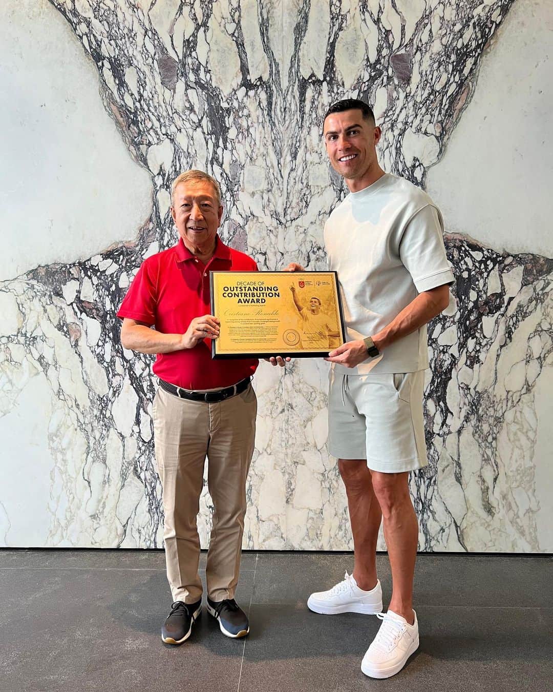 クリスティアーノ・ロナウドさんのインスタグラム写真 - (クリスティアーノ・ロナウドInstagram)「Very proud to have ...