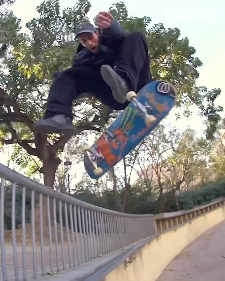 スラッシャーのインスタグラム：「📈 @marekzaprazny in the SIDE MISSON full-length playing on our YouTube channel 📺」