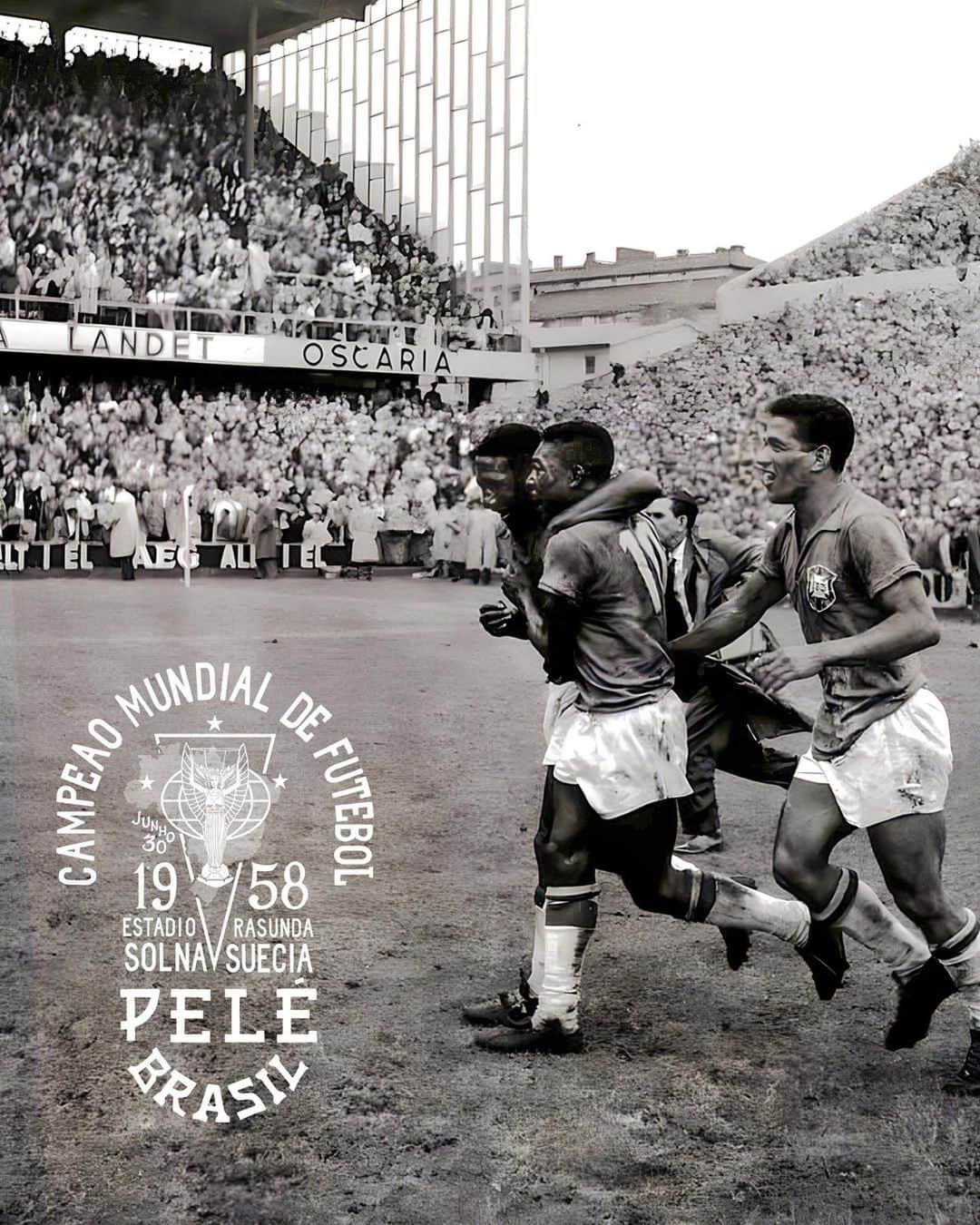 ペレのインスタグラム：「1958: O ano que o Pelé virou Lendário. Ele começou o campeonato como um menino, e o acabou como um Herói.   Nem sempre se trata de um final de conto de fadas, as vezes é sobre o início deles. Na Copa do Mundo da Suécia, em 1958, quando Pelé tinha apenas 17 anos, ele marcou dois gols contra o time da casa na final. E, assim, nasce a lenda.  A nova coleção da @rootsoffight honra o início do legado legendário do Pelé na Copa do Mundo, disponível exclusivamente em rootsoffight.com.  #RootsofFight #KnowYourRoots .  1958: The Year The Legend of Pelé Was Born. He began the tournament as a boy, finished it as a hero.  It’s not always about storybook endings. Sometimes it’s about storybook beginnings. At the 1958 World Cup in Sweden, when Pelé was just 17 years old, he scored a pair of goals against Sweden in the final. And just like that, a legend was born.  This new @rootsoffight drop honors the beginning of Pelé’s legendary World Cup legacy - available exclusively at rootsoffight.com.  #RootsofFight #KnowYourRoots」