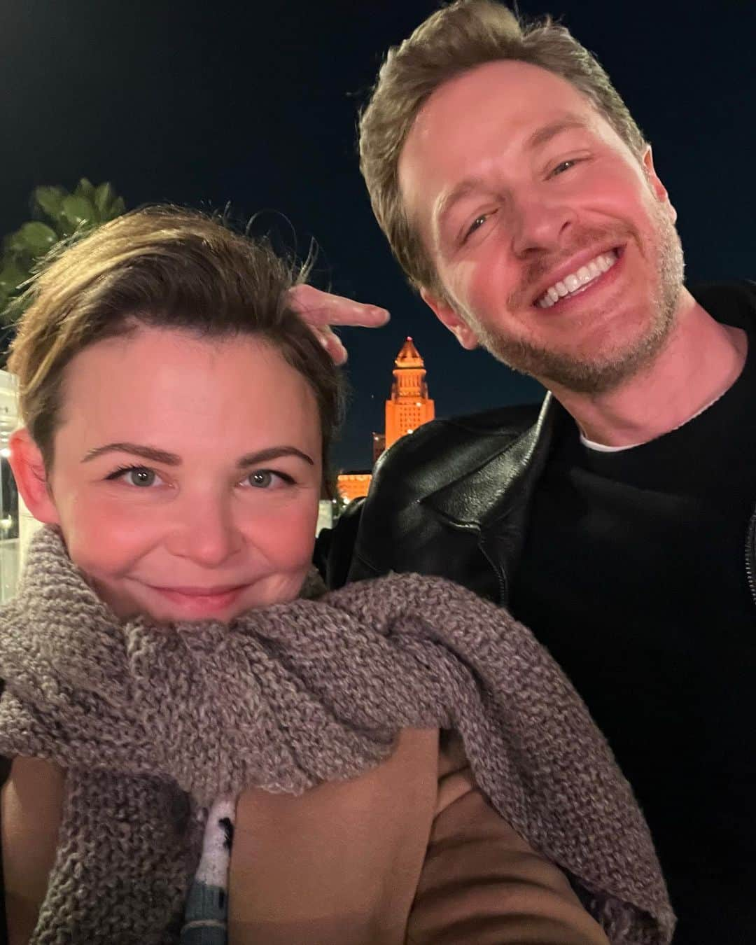 ジョシュア・ダラスさんのインスタグラム写真 - (ジョシュア・ダラスInstagram)「Mo ghràdh. Happy Anniversary @ginnifergoodwin」4月13日 0時53分 - joshdallas