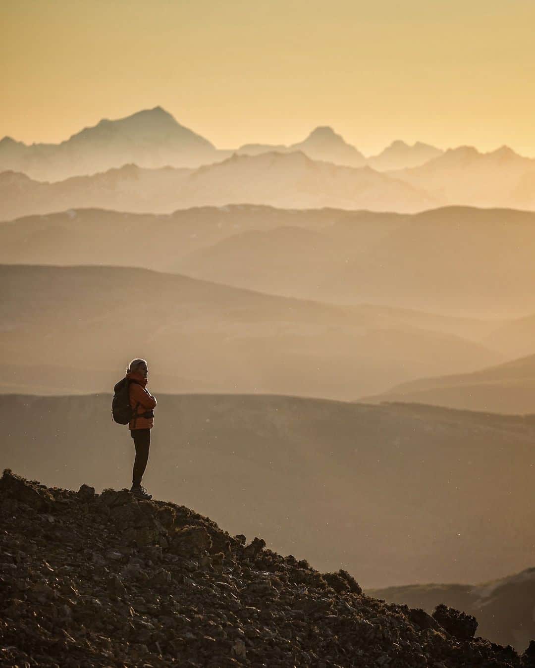 のインスタグラム：「Photos by @jimmychin | After "Free Solo" and "The Rescue," @chaivasarhelyi and I are incredibly excited to share our latest film, "Wild Life." It follows conservationists Kristine and Doug Tompkins on an epic, decades-spanning love story as wild as the landscapes they dedicated their lives to protecting. Along with Rick Ridgeway and Yvon Chouinard, this tight-knit group—the original dirtbag climbers, skiers, and surfers—defined a way of life and the ethos for the outdoor adventure and climbing worlds. "Wild Life" explores the power of love and lifelong friendships forged in the mountains along with finding meaning and how we choose what to hold dear.  Here are some of the landscapes contained in the 15 million acres (6 million ha) Tompkins Conservation has helped protect and preserve. The efforts of Doug and Kris have culminated in the biggest private land donation in history. They created or expanded 17 national parks in their 25 years of conservation work. Their rewilding efforts, now continued by Rewilding Argentina and Rewilding Chile, are aimed at reintroducing threatened species into these incredible landscapes.   "Wild Life" will be showing in select theaters around the United States starting April 14. For more on the Tompkins legacy, read the story at the link in bio.」