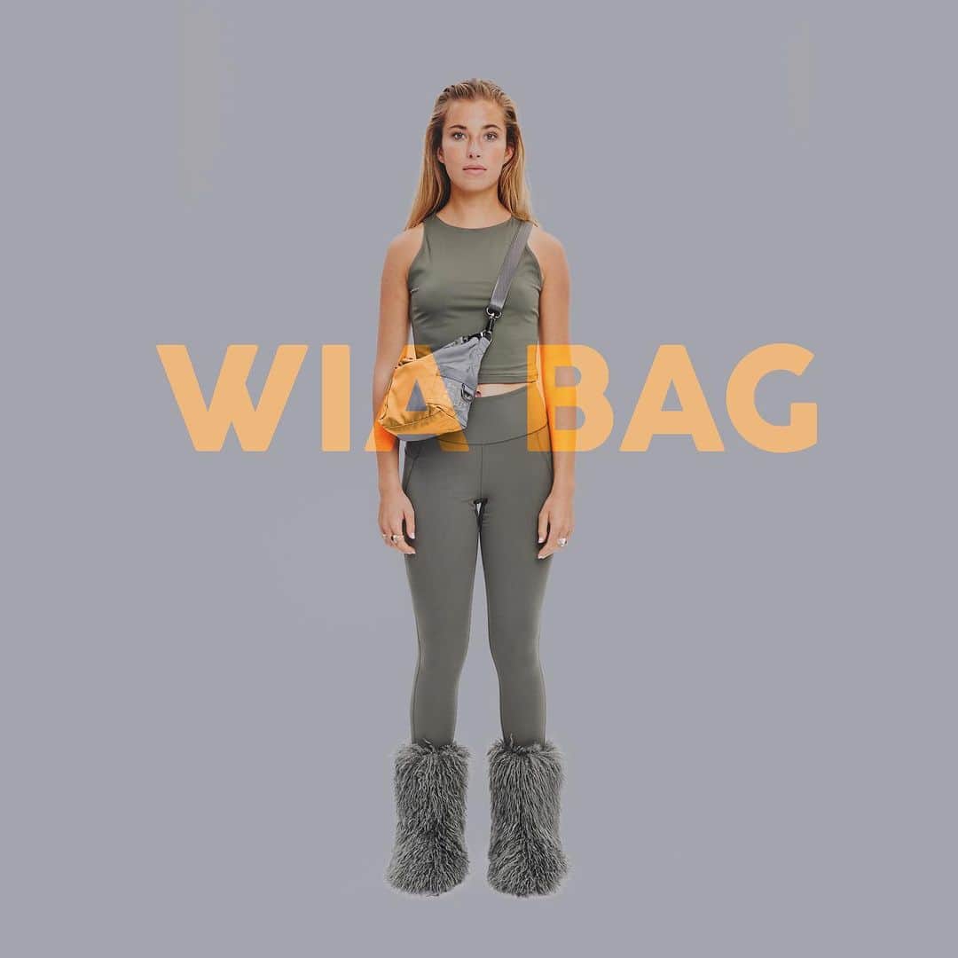 ジョージジーナ&ルーシーのインスタグラム：「NEW COLLECTION ONLINE  WIA BAG in stoned  #georgeginalucy #ggl #stoned」