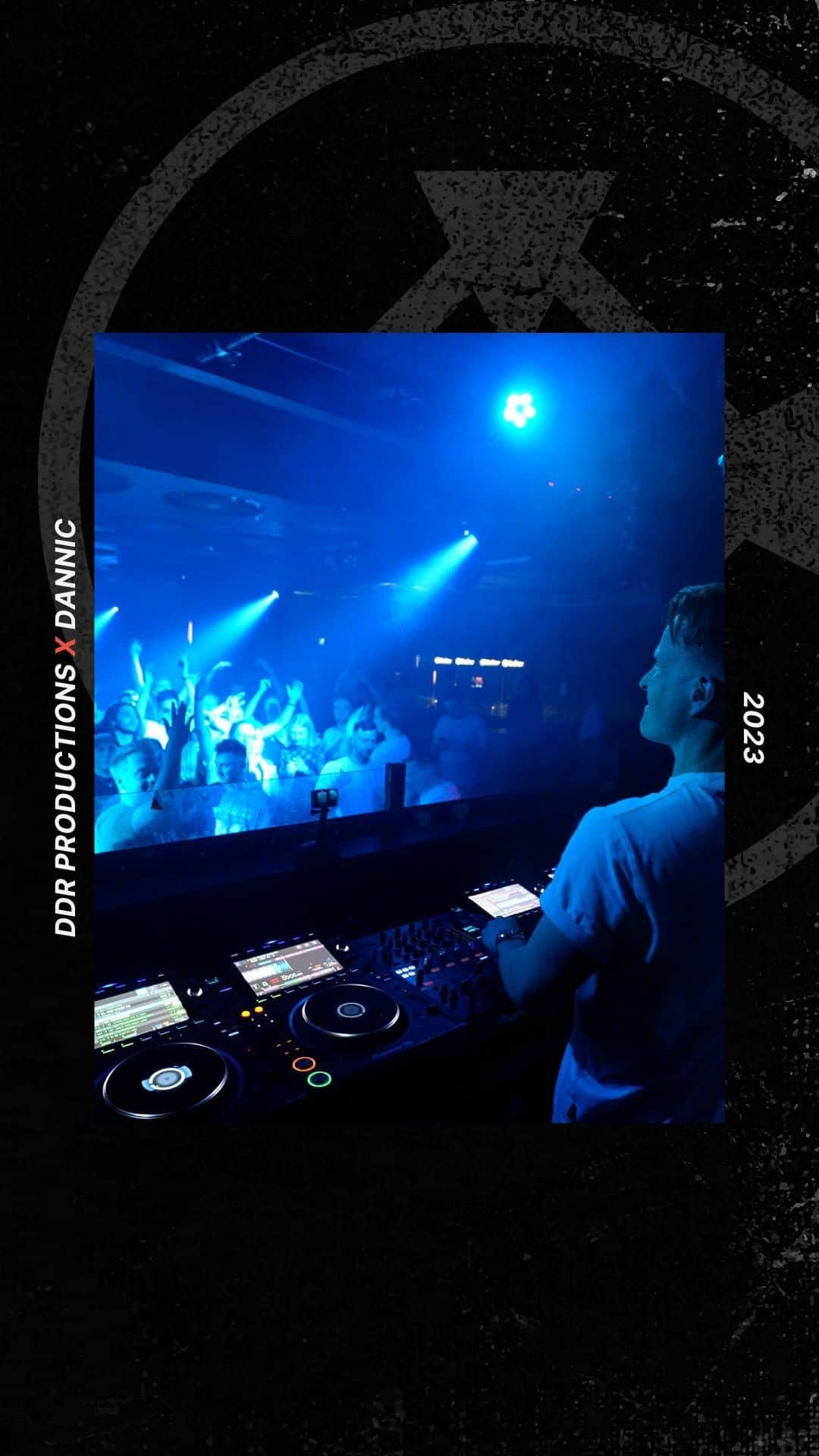 Dannicのインスタグラム：「Here’s a little snippet of the multi cam registration we’ve created of @dannic his set at @bootshaus in Cologne. 🔥🇩🇪」