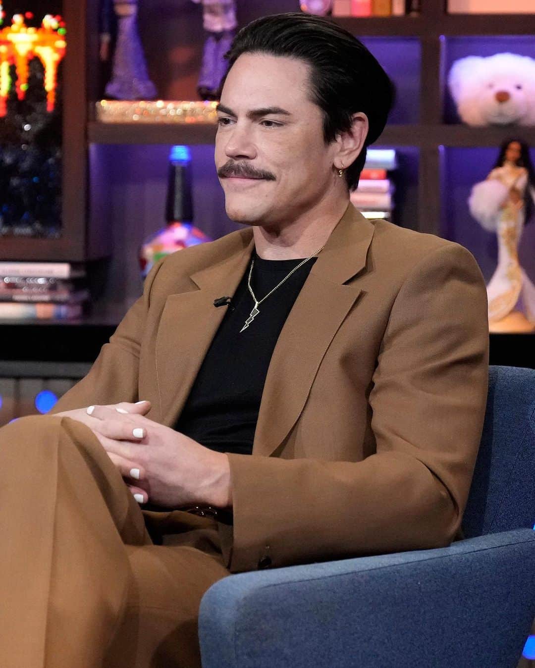 Cosmopolitanさんのインスタグラム写真 - (CosmopolitanInstagram)「Tom Sandoval felt the need to go on Howie Mandel’s podcast (interesting choice!) this week and give what might be the messiest interview of all time about his recent cheating scandal. And if the appearance caught you by surprise, Bravo is right there with you. Head to the link in bio for everything he revealed.」4月13日 1時39分 - cosmopolitan