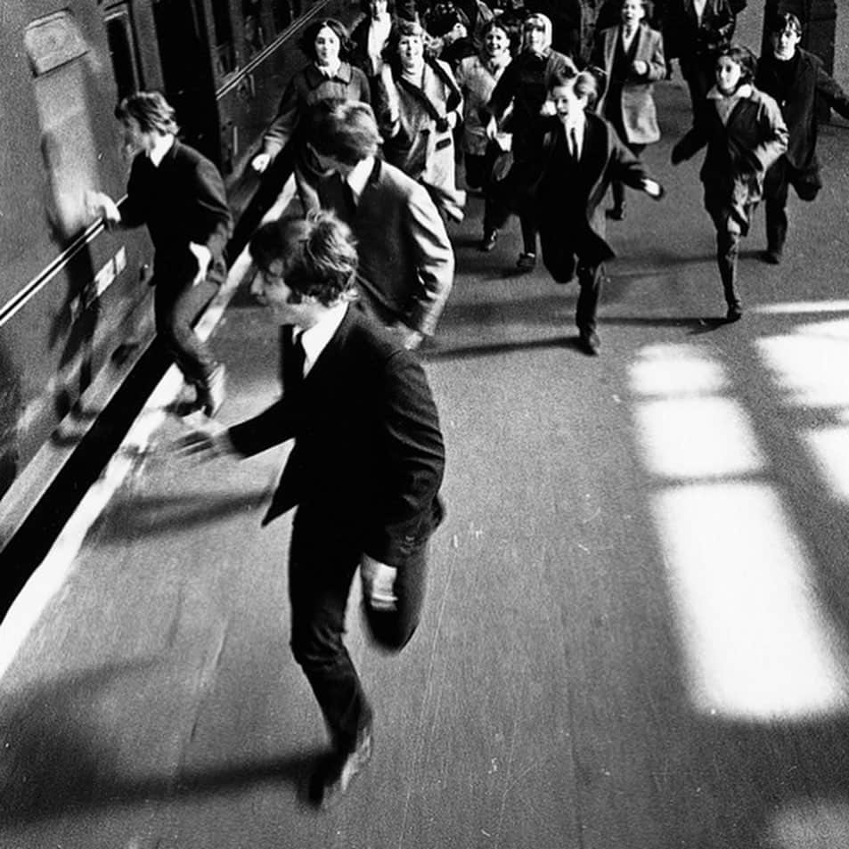 The Beatlesさんのインスタグラム写真 - (The BeatlesInstagram)「#OTD in #1964, #TheBeatles continued filming opening scenes for A Hard Day’s Night at Marylebone Station in London following the first shoot on the 5th April.」4月13日 1時50分 - thebeatles