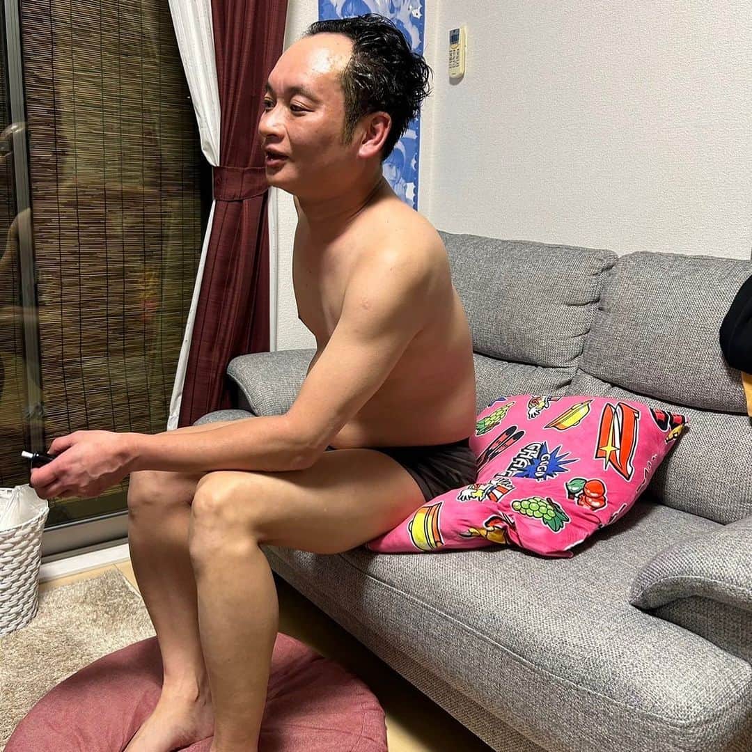アイアム野田さんのインスタグラム写真 - (アイアム野田Instagram)「明日の仕事に向けて、黒染めをしました。」4月13日 2時03分 - iam.noda