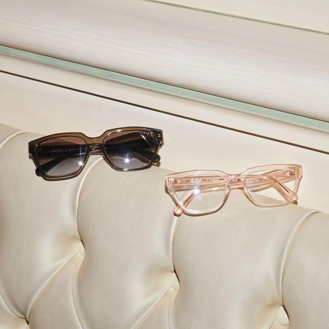 ヴォーグのインスタグラム：「Two frames are better than one! Explore our stylish collection and stay ahead of the fashion game. #LetsVogue」