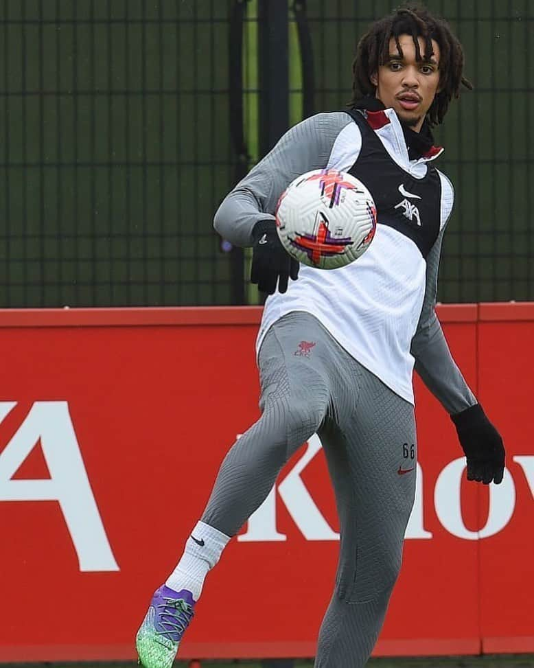 トレント・アレクサンダー＝アーノルドのインスタグラム：「Liverpool FC training (12-04-2023) 🔴📷: Andrew Powell for Liverpool FC 🔴 @trentarnold66 🔴   Tags ignore: #trentarnold #TAA66 #team66 #trentalexanderarnold #team66 #trentalexander  #milner #hendo #gerrard #diogojota #liverpool #lfc #salah #mane #firmino #robertson #vandijk #keita  #chamberlain #aoc #thiago #matip #gakpo  #tsimikas #football  #l4l #f4f #lfl」