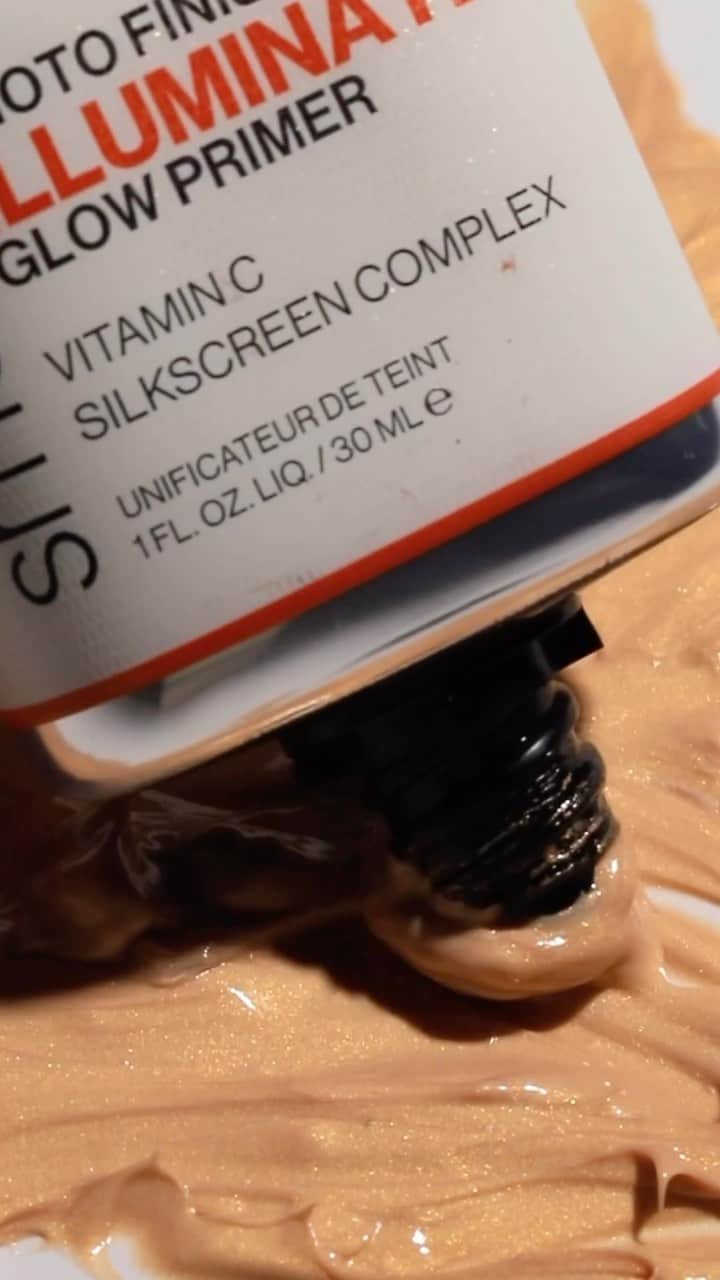 Smashboxのインスタグラム：「No touchups + extremely legit longwear in a tube 👀   Prep better with skincare-powered formulas for mattified, dewy, luminous + color-corrected makeup. Find your fave at smashbox.com #5SecondSkin」
