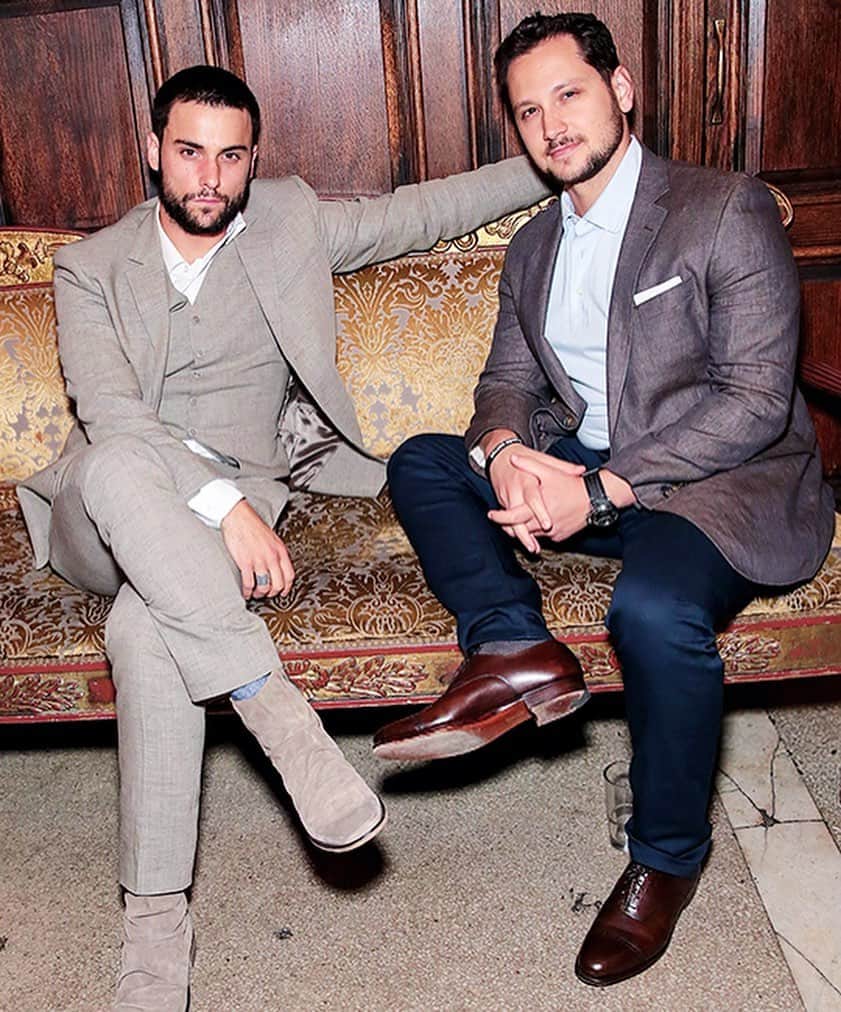 ジャック・ファライーのインスタグラム：「Happy birthday to my brother @mattmcgorry   Thank you for being a constant pillar of support and inspiration. I really value our friendship - how it’s grown over the years and continues to evolve and how it motivates me to be the best version of myself. Im one lucky guy to be on this planet at the same time as you. Excited to see what you do with this new year. What art you make. How you use your platform for the enrichment of humanity and the preservation of our planet. The dinners and nights dancing we will surely have. But above all else, the belly laughs you’ll give me. Love you Matt.」