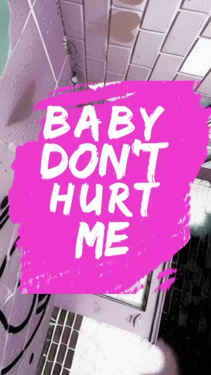 デヴィッド・ゲッタのインスタグラム：「The lyric video of ‘Baby Don’t Hurt Me’ is OUT NOW! 🔗 link in bio」