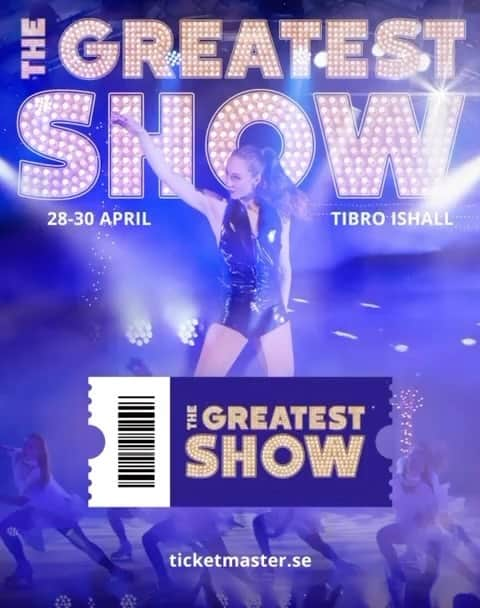 ヴィクトリア・ヘルゲソンのインスタグラム：「Äntligen är det dags, 28-30 april lyfter vi taket på Tibro ishall med The greatest show!! 🤩  Köp din biljett redan idag, länk i bion 😀🥳  Vi ses!  #thegreatestshowtibro #tibrokk #nukörvi #showtime」