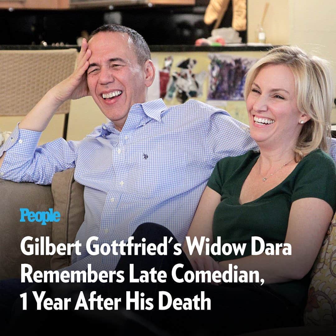 People Magazineさんのインスタグラム写真 - (People MagazineInstagram)「Gilbert Gottfried was just 67 when he died on April 12, 2022, a loss that was felt throughout Hollywood and with generations of fans who fell in love with the star across his four decades in the business.  Now, on the year anniversary of his death, Gilbert's wife Dara Gottfried pens a touching tribute to her late husband exclusively for PEOPLE, sharing memories about the man she loves and misses while opening up about the proud father he was to their kids Lily and Max. ❤️ Read her tribute at the link in our bio.  📷: Lou Rocco/Disney/Getty, Courtesy Dara Gottfried (2), Walter McBride/WireImage」4月13日 3時32分 - people