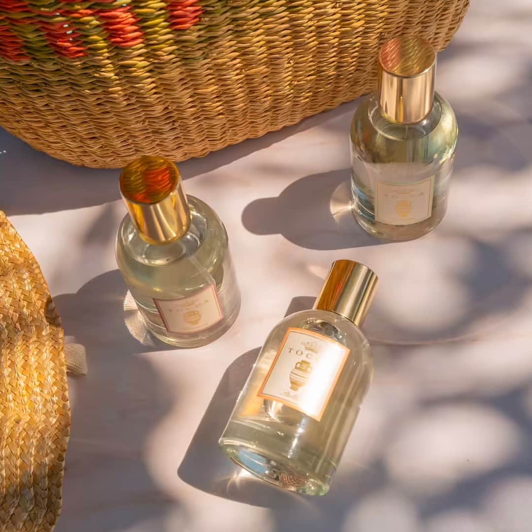 のインスタグラム：「Meet our Olio Sublime Profumato collection, a fine fragrance experience that leaves your skin feeling silky, velvety soft, hydrated and glowing. Use it after the shower or whenever the mood strikes you. ☀️⁠ ⁠ #TOCCA #LoveYourself ⁠ _⁠ #TOCCAbeauty #TOCCAperfume #TOCCAFragrance #fragrance #eaudeparfum #perfume #perfumenotes #roses #rose #pretty #perfumery #finefragrance #timelessbeauty #european #handcraftedbeauty #adventure #flowers #explore #beauty #spring #olio #oliosublime #skin #silky #glowingskin #glowing」