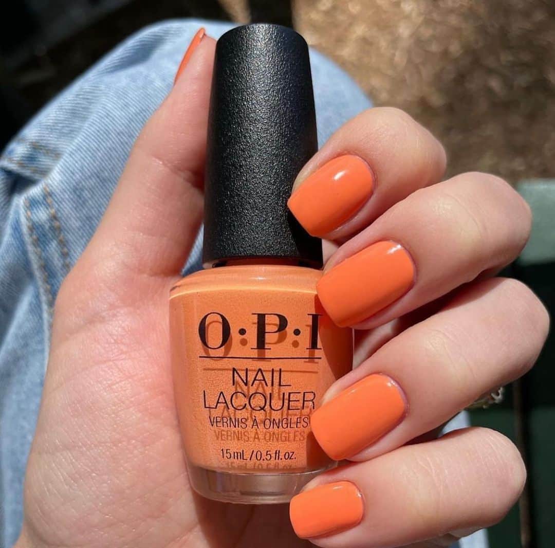 OPIさんのインスタグラム写真 - (OPIInstagram)「Orange you glad it’s finally spring!! SWIPE through and take your pick from these vibrant orange shades 🍊💅  Shades: #TradingPaint #MyChihuahuaBites #SiliconValleyGirl #AGreatOperatunity #BeetheChange  #OPI #OrangeNails #OrangeMani #OrangeNailPolish」4月13日 4時15分 - opi