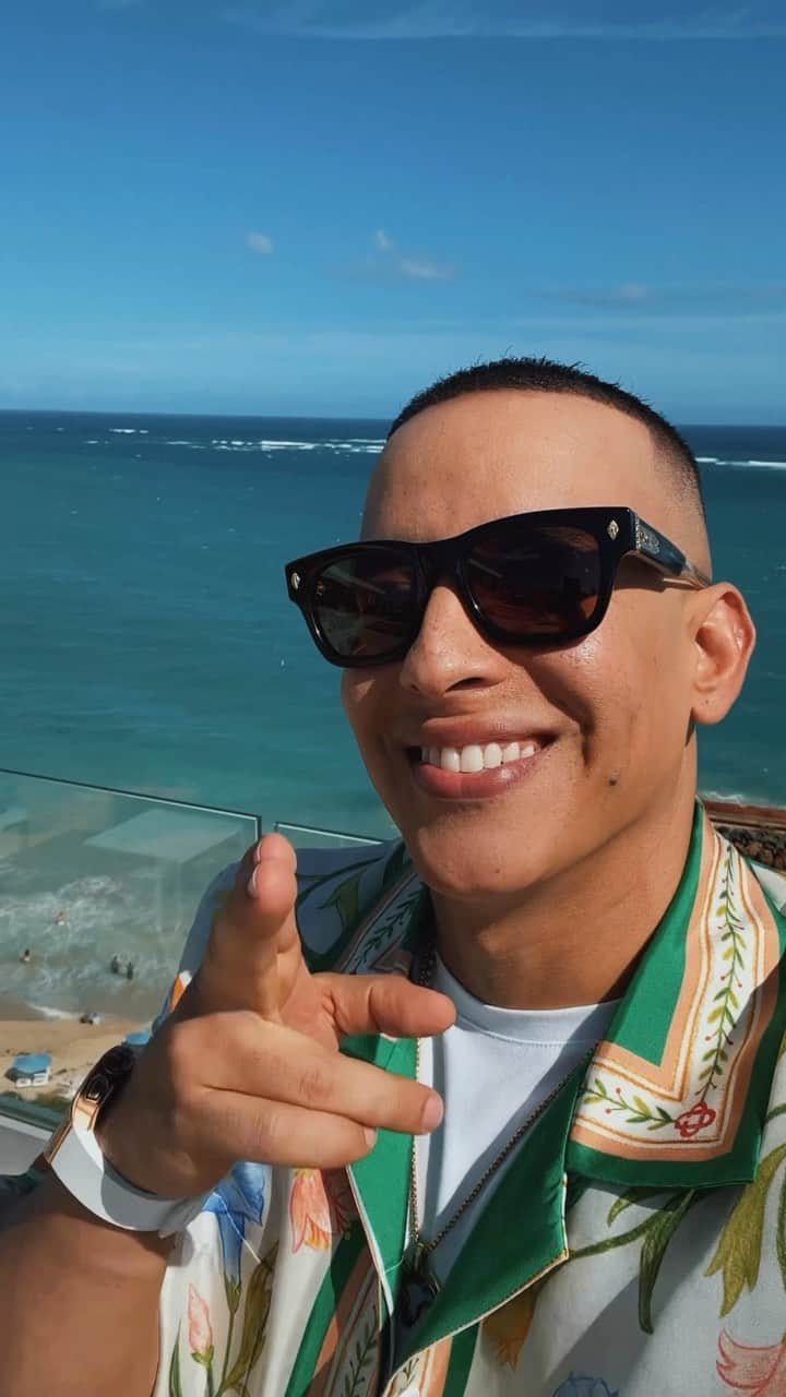 ダディー・ヤンキーのインスタグラム：「Inmortalizando el género ⛽️ #legendaddy 🇵🇷」