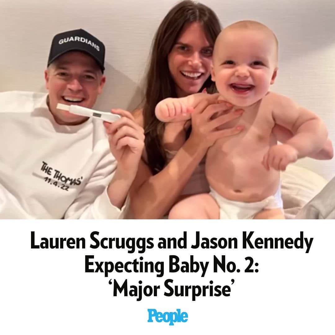 People Magazineさんのインスタグラム写真 - (People MagazineInstagram)「Lauren Scruggs and Jason Kennedy have another baby on the way! ❤️ The couple announced their happy news in a joint Instagram post, sharing a video of them telling their 12-month-old son Ryver Rhodes he was going to be a big brother. 🍼 Watch the sweet clip at the link in our bio. | #Regram @thelaurenkennedy」4月13日 4時47分 - people