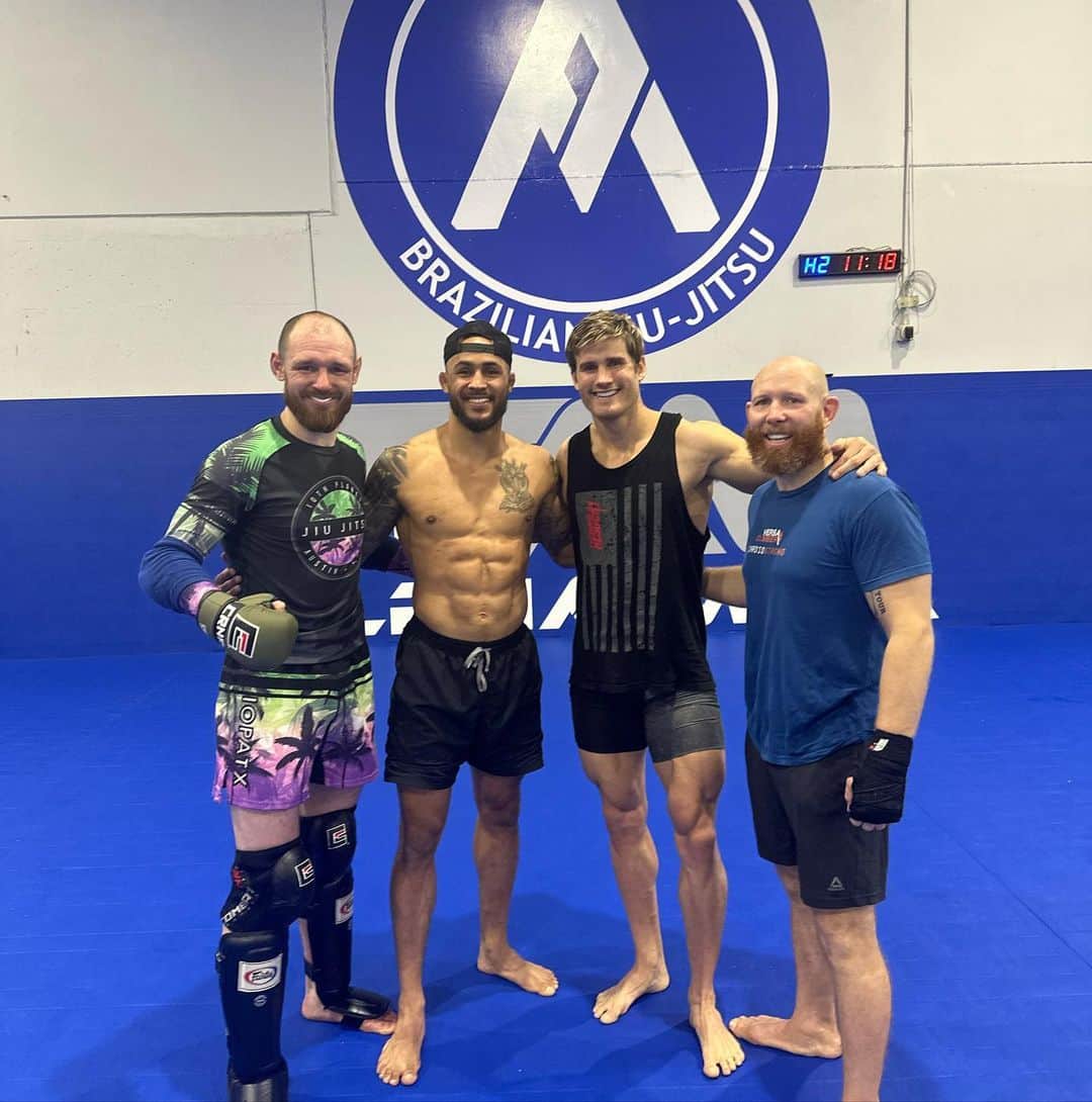 セージ・ノースカットのインスタグラム：「Great sparring rounds today with these animals! Can’t wait to step out there for @onechampionship May 5th! Just around the corner! #ONEFightNight10」