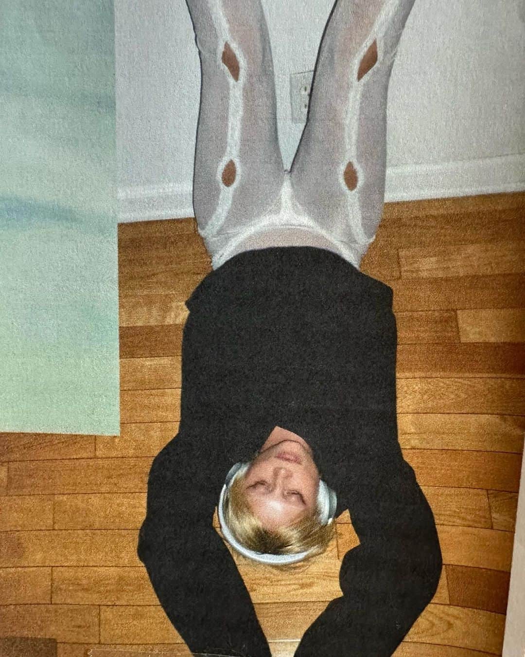 ケイリン・ルッソのインスタグラム：「Looking for openers for LA show on the 27/ NY may 1st 🤍🤍🤍 who should I play w ? Tag ur friends」