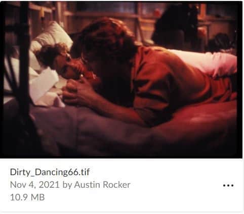 ジェニファー・グレイのインスタグラム：「this is a pretty rare still, taken on the set of #DirtyDancing while #PatrickSwayze and i rehearsed one of our love scenes (because we’re fully clothed). courtesy of @lionsgate」